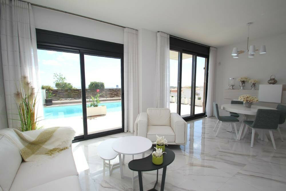 Detached Villa San Miguel de Salinas Alicante - image 4