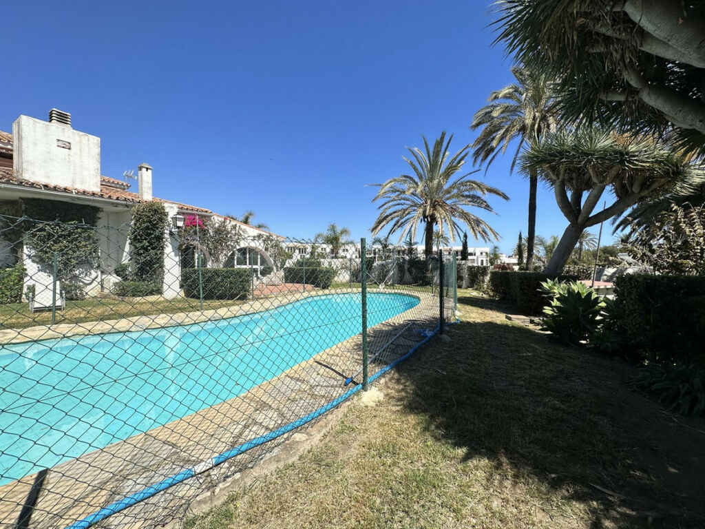 Detached Villa Estepona Málaga - imagen 8