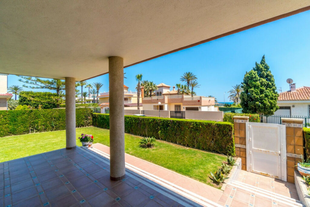 Detached Villa La Veleta Alicante - zdjęcie 9