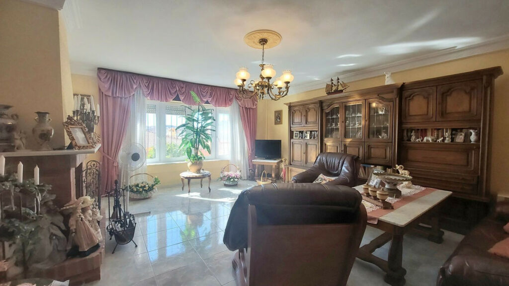 Detached Villa Puerto de la Torre Málaga - imagen 14