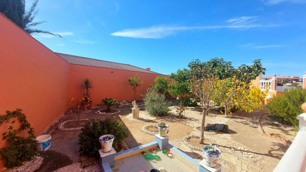Detached Villa Puerto de la Torre Málaga - imagen 4