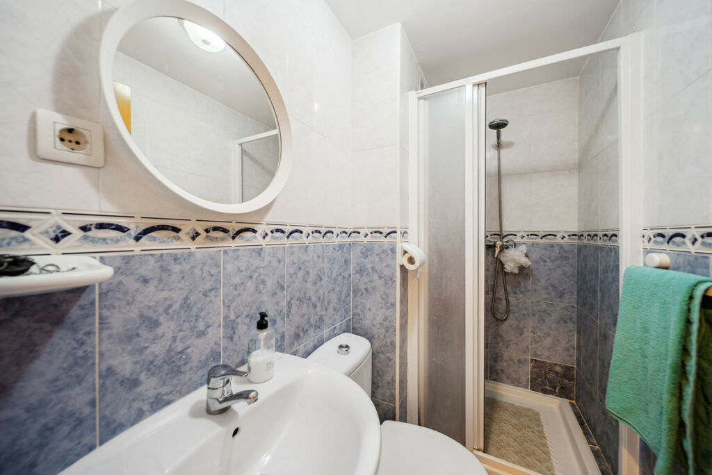 Middle Floor Apartment Benalmadena Málaga - Bild 12
