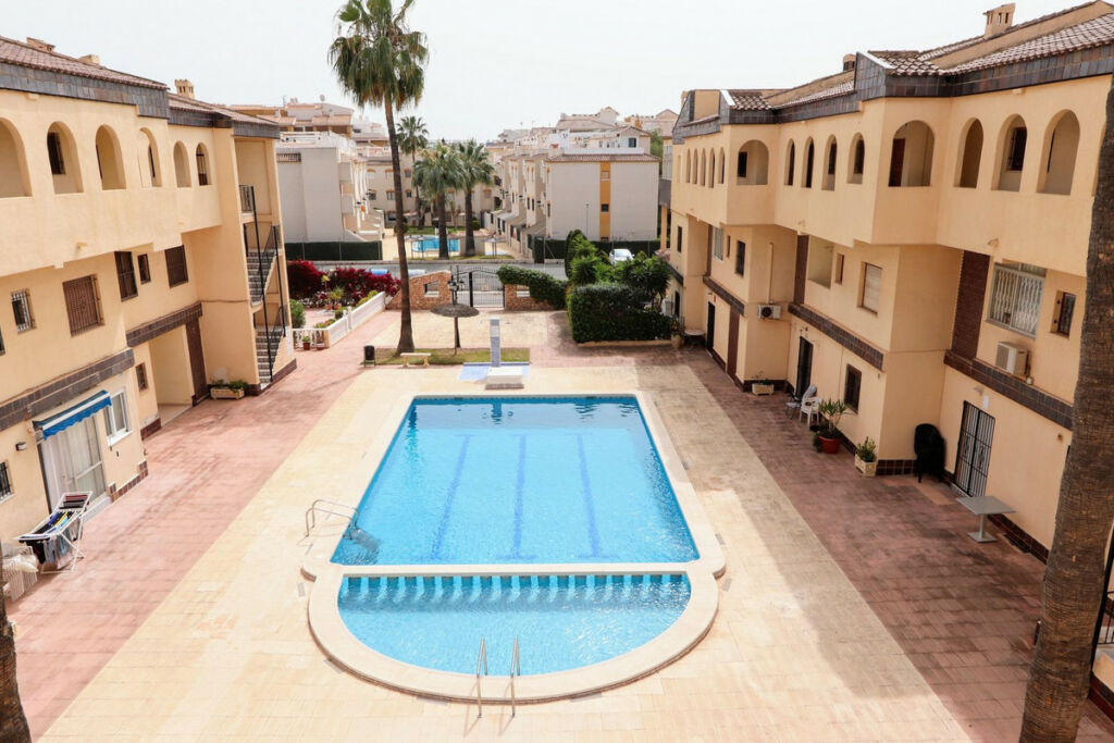 Top Floor Apartment Punta Prima Alicante - Bild 16