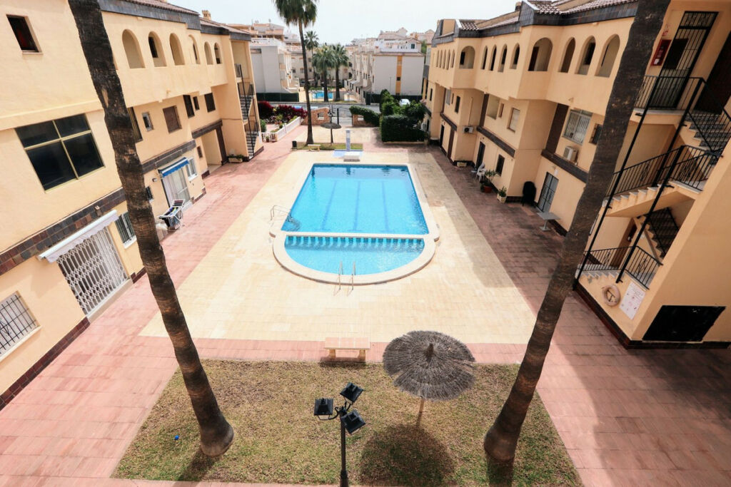 Top Floor Apartment Punta Prima Alicante - Bild 18
