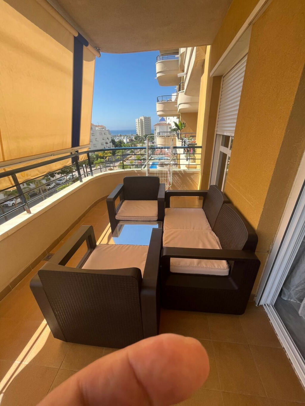 Middle Floor Apartment Estepona Málaga - imagen 2