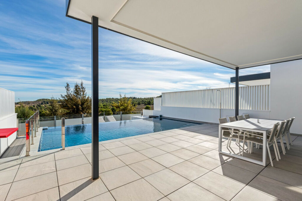 Detached Villa San Miguel de Salinas Alicante - image 2