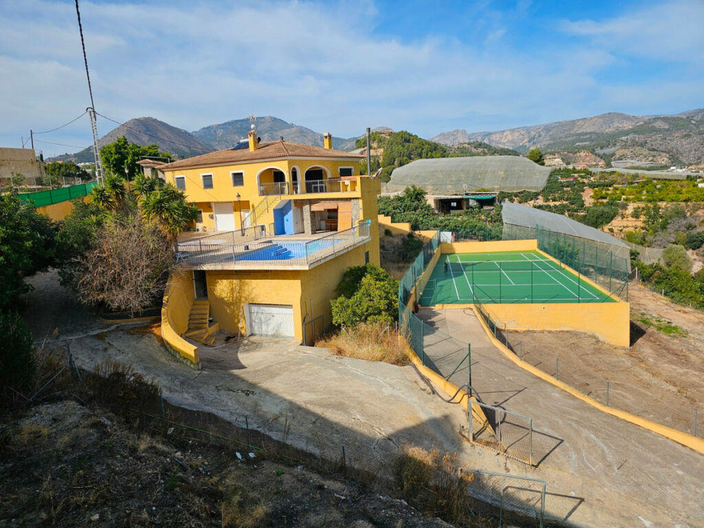 Detached Villa Callosa d'en Sarria Alicante - image 2