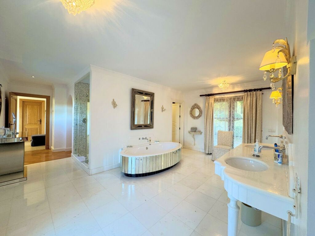 Detached Villa Sotogrande Alto Cádiz - zdjęcie 29