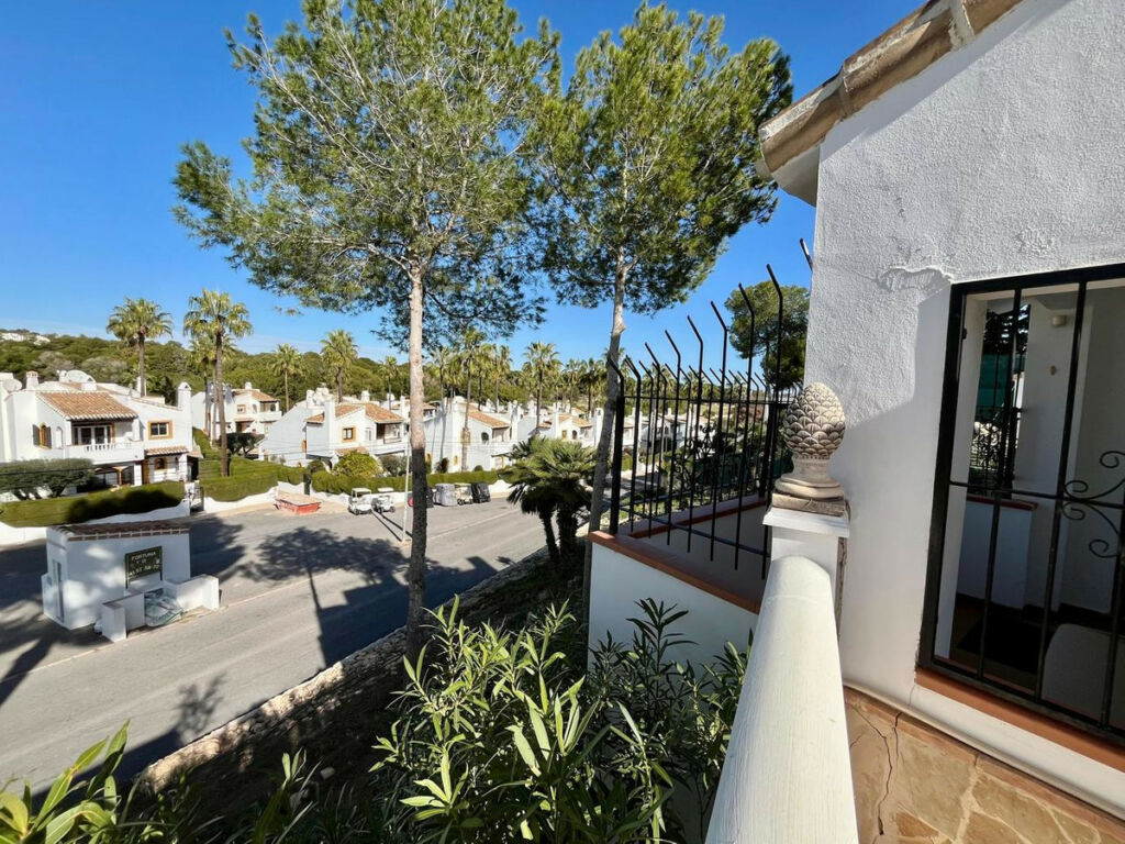 Detached Villa Villamartin Alicante - image 21