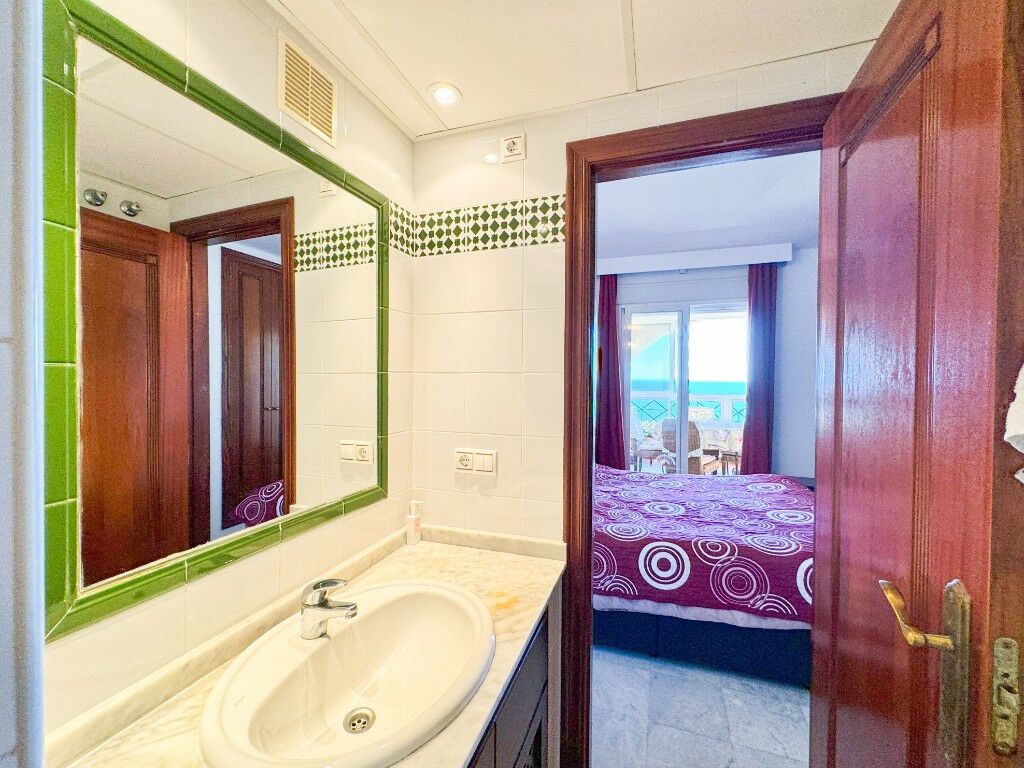 Middle Floor Apartment Torrevieja Alicante - image 27