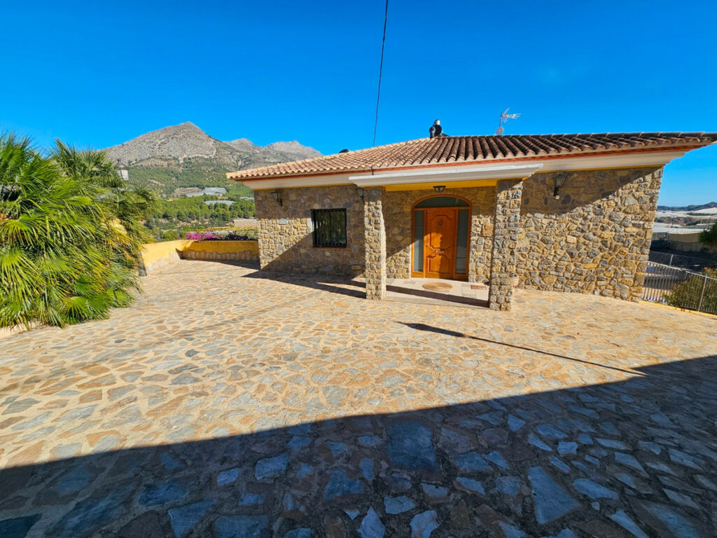 Detached Villa Callosa d'en Sarria Alicante - image 4