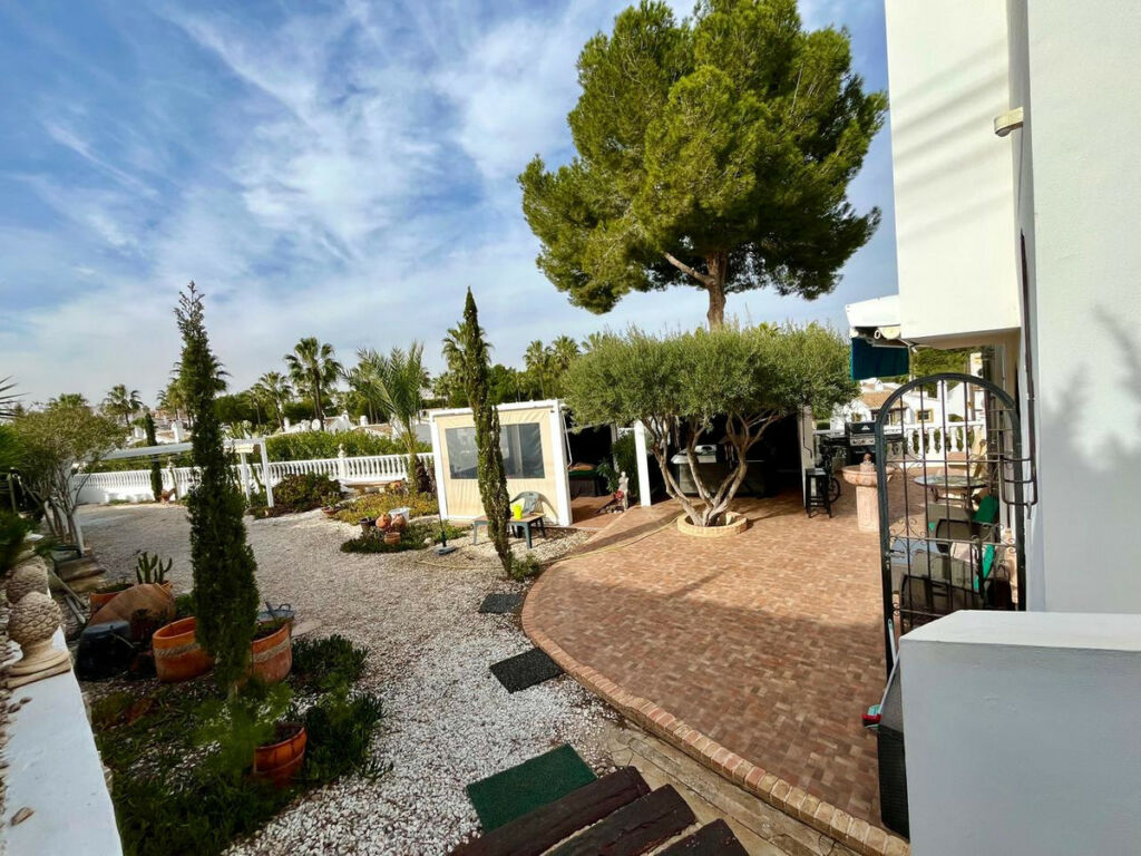 Detached Villa Villamartin Alicante - image 43