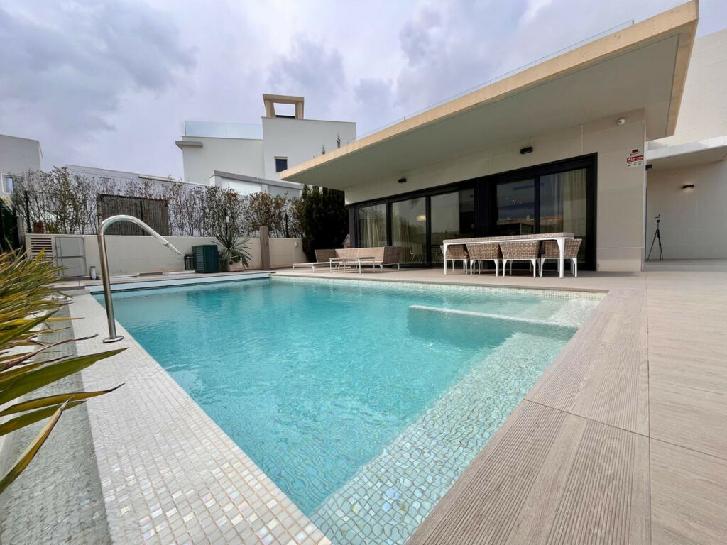 Detached Villa Dehesa de Campoamor Alicante