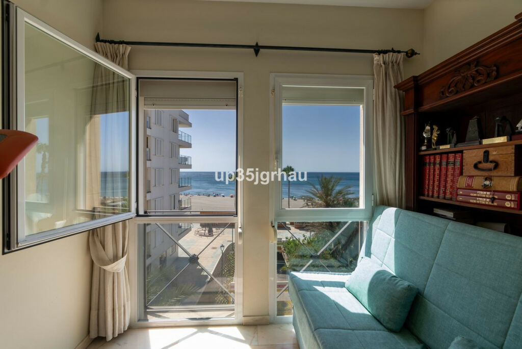 Middle Floor Apartment Estepona Málaga - imagen 11