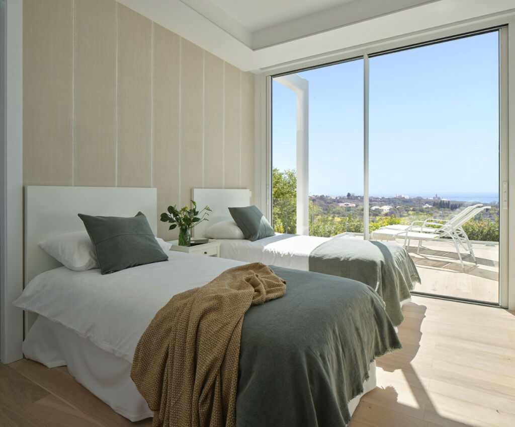 Detached Villa Marbella Málaga - image 12