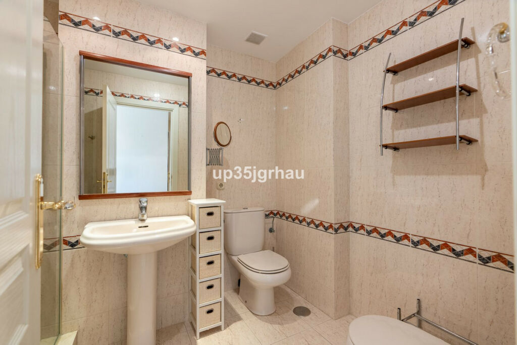 Middle Floor Apartment Estepona Málaga - imagen 12