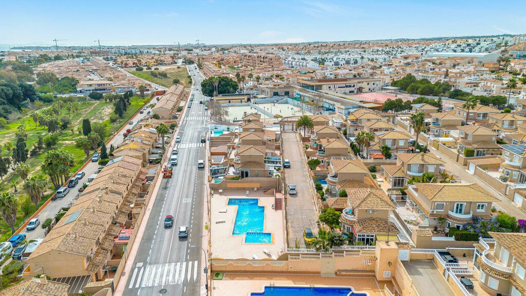 Detached Villa Torrevieja Alicante - zdjęcie 13