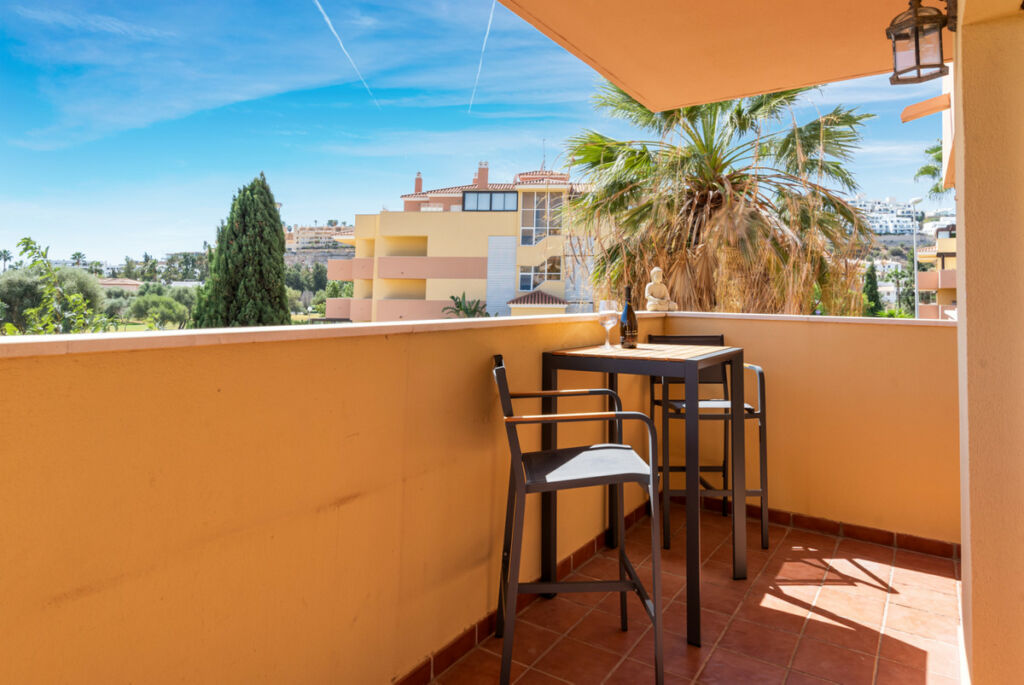 Middle Floor Apartment La Cala Málaga - image 17
