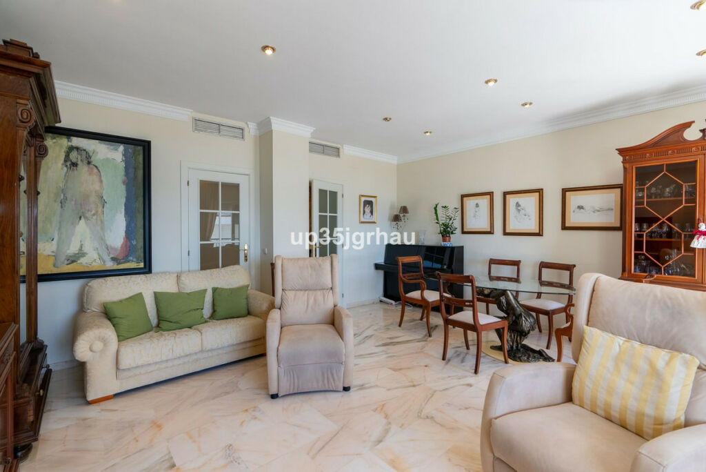 Middle Floor Apartment Estepona Málaga - imagen 17