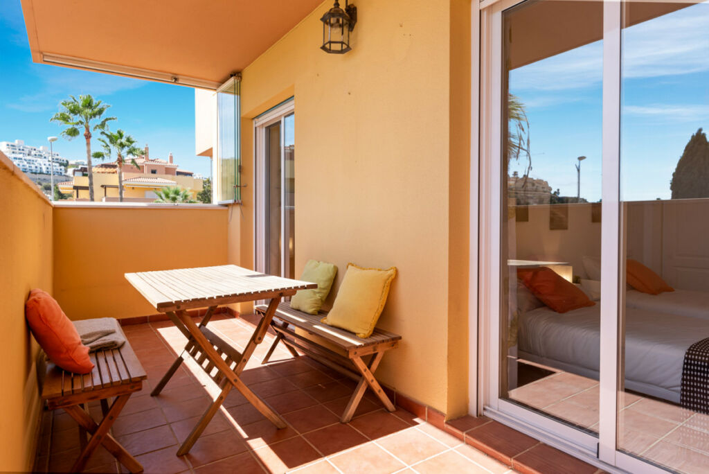 Middle Floor Apartment La Cala Málaga - image 18