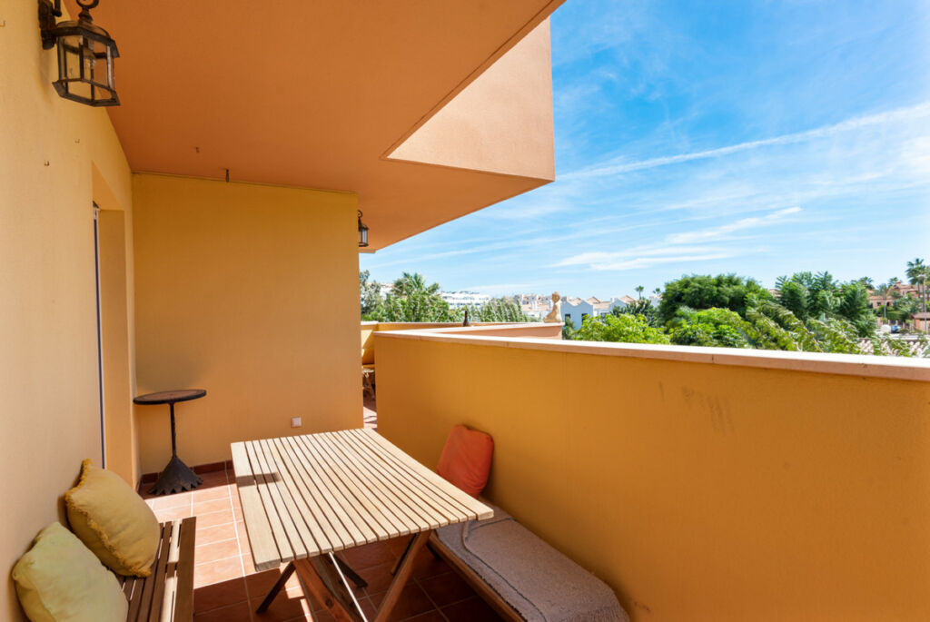 Middle Floor Apartment La Cala Málaga - image 19