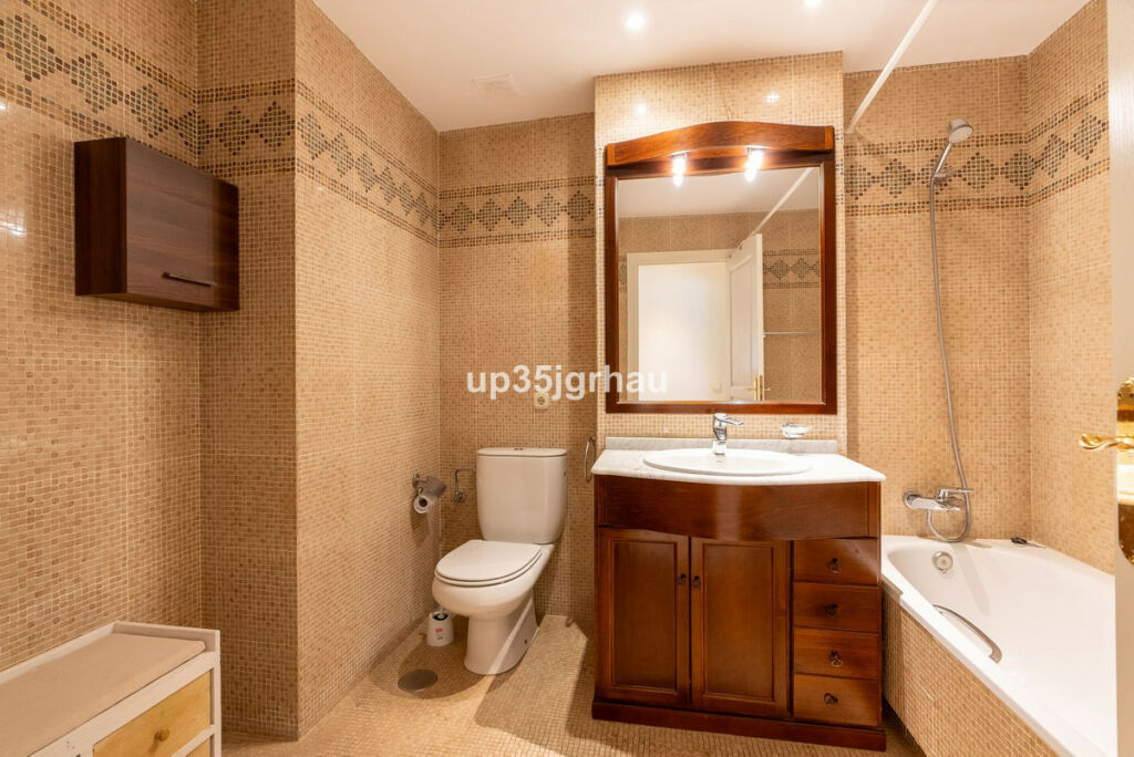 Middle Floor Apartment Estepona Málaga - imagen 19