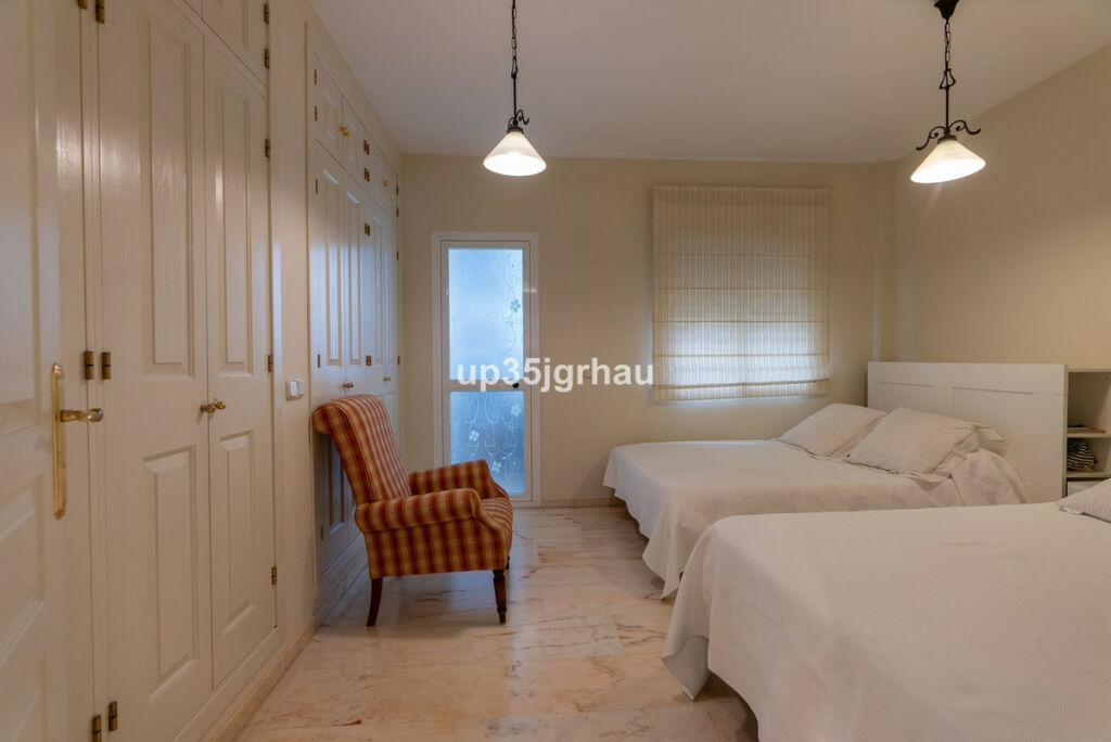Middle Floor Apartment Estepona Málaga - imagen 20