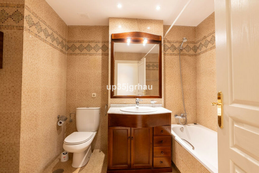 Middle Floor Apartment Estepona Málaga - imagen 23