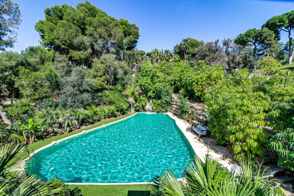 Detached Villa Río Real Málaga - image 28