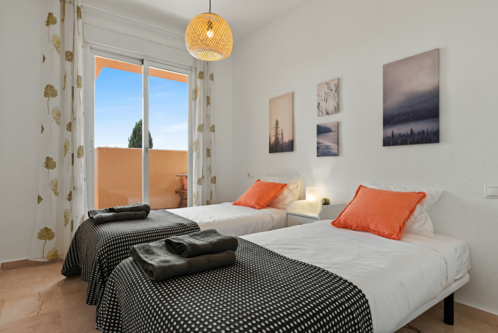 Middle Floor Apartment La Cala Málaga - image 29