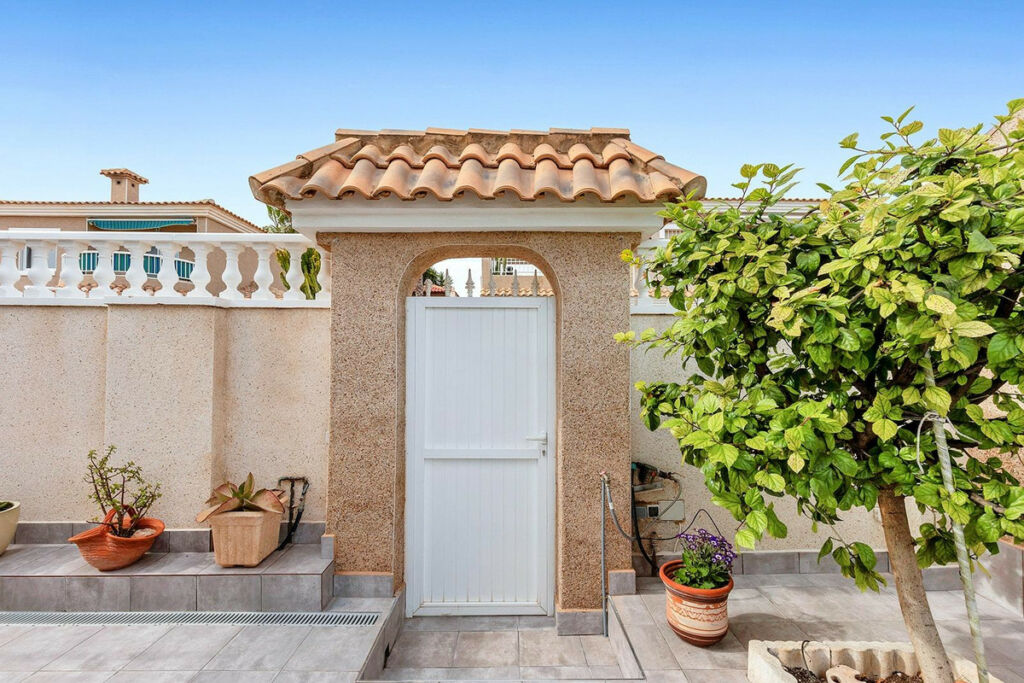 Detached Villa Torrevieja Alicante - zdjęcie 4