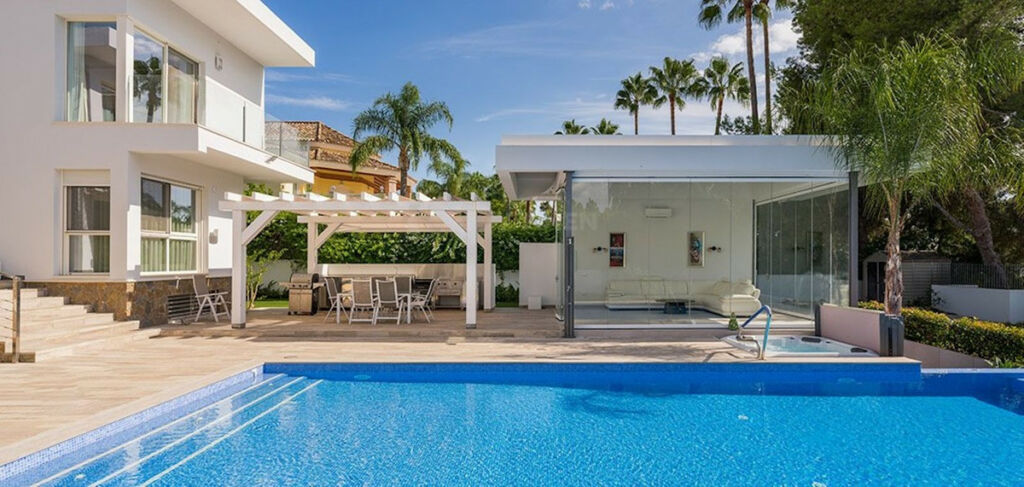 Detached Villa Nueva Andalucía Málaga - imagen 3