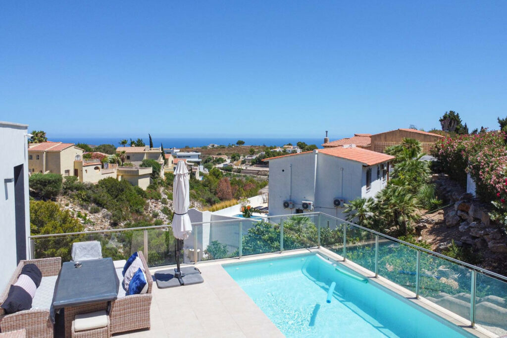 Detached Villa Cumbre del Sol Alicante - image 3