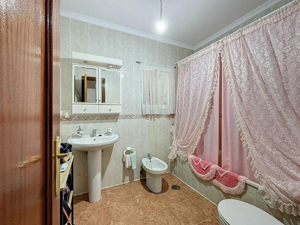 Detached Villa Alcaucín Málaga - Bild 30