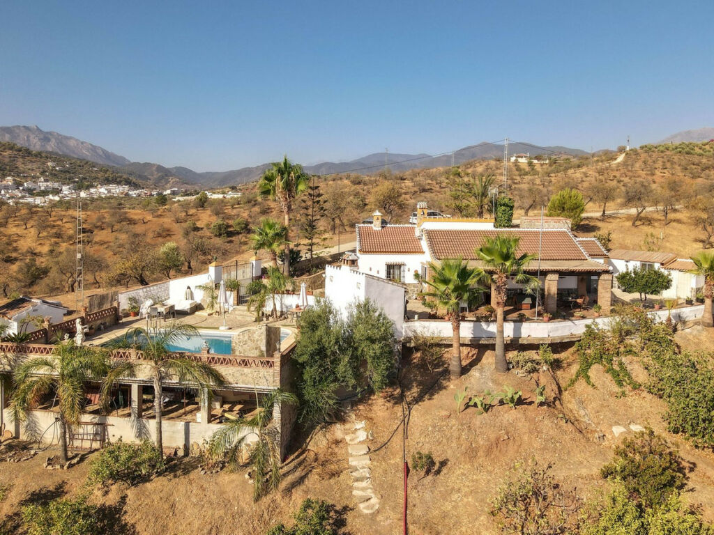 Detached Villa Guaro Málaga - imagen 33