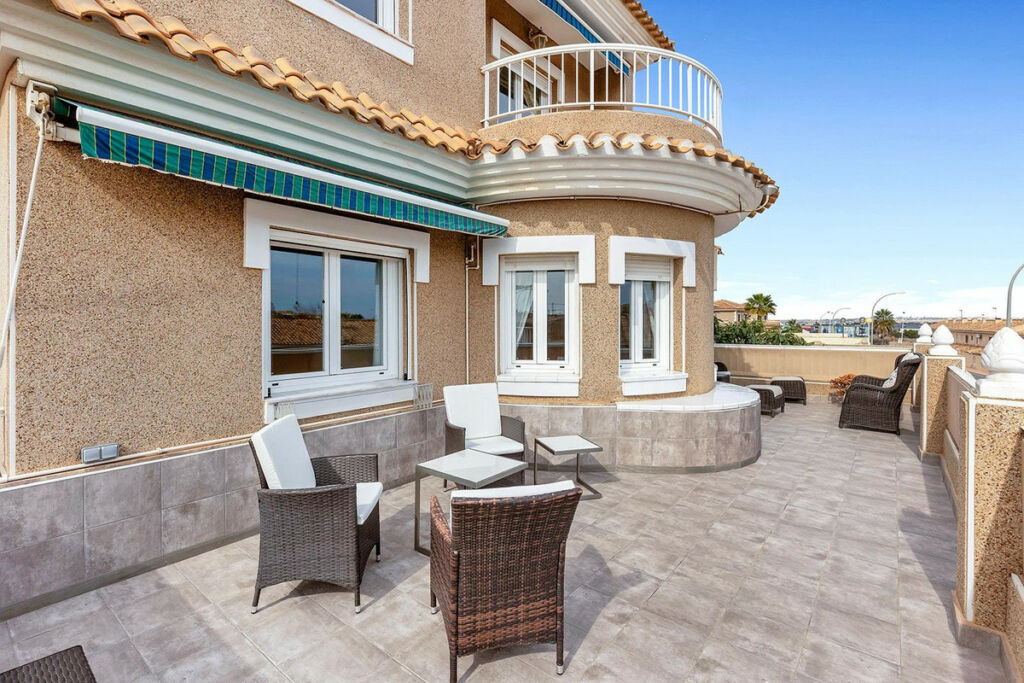 Detached Villa Torrevieja Alicante - zdjęcie 34