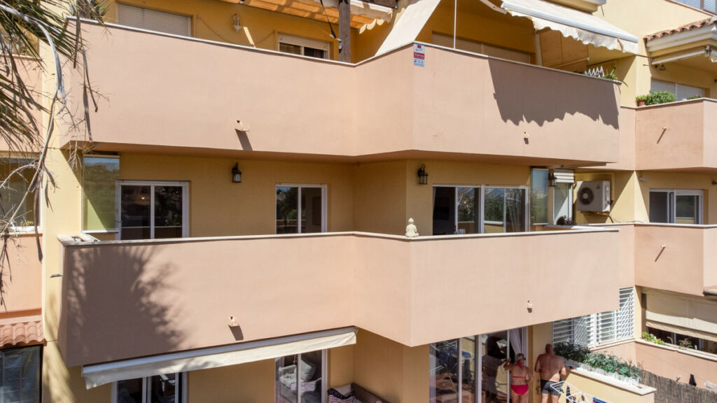 Middle Floor Apartment La Cala Málaga - image 35