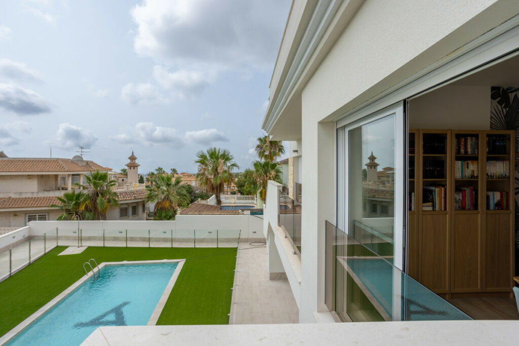 Ground Floor Apartment Villamartin Alicante - Bild 4