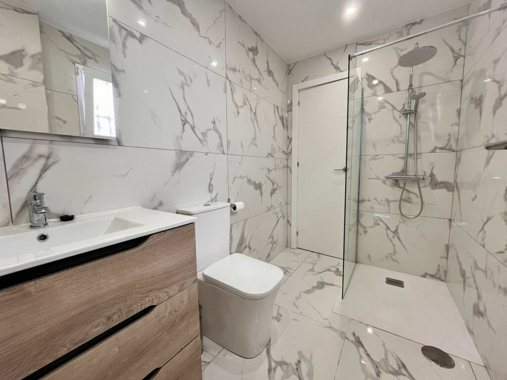 Ground Floor Apartment Villamartin Alicante - Bild 4