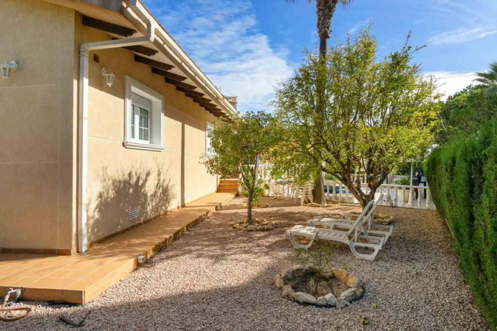 Detached Villa Cabo Roig Alicante - zdjęcie 40