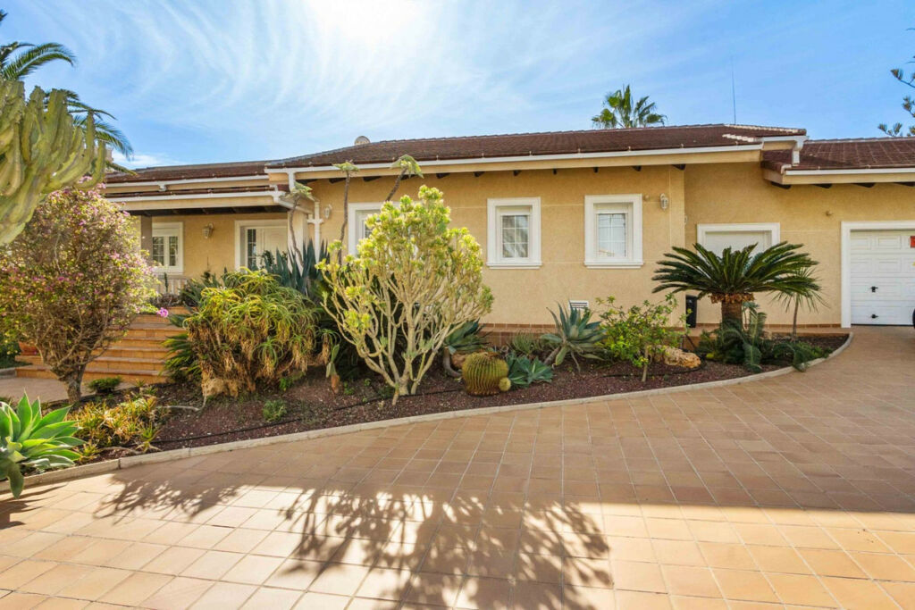 Detached Villa Cabo Roig Alicante - zdjęcie 44