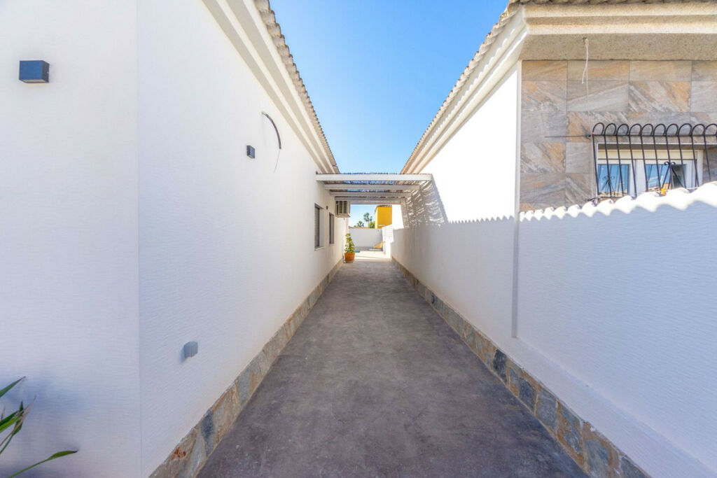 Detached Villa Torrevieja Alicante - imagen 5