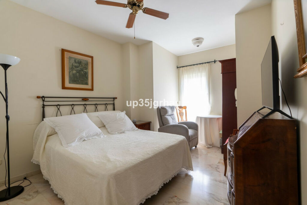 Middle Floor Apartment Estepona Málaga - imagen 7