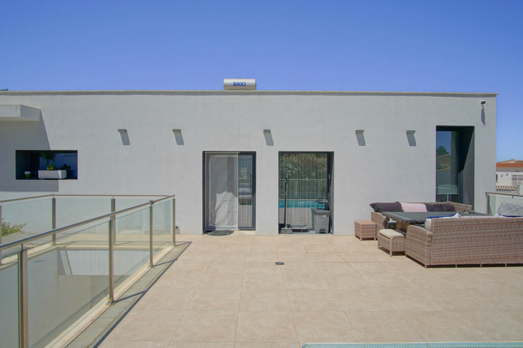Detached Villa Cumbre del Sol Alicante - image 8