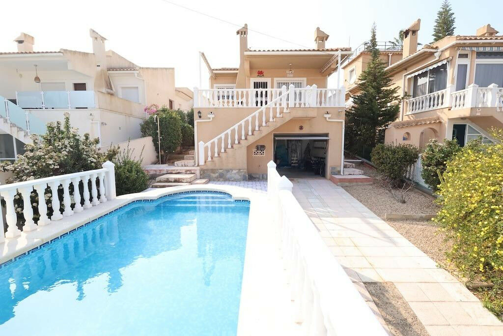 Detached Villa Los Balcones Alicante