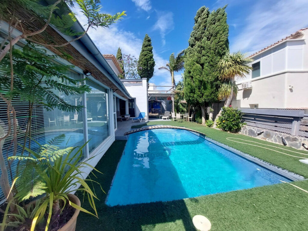 Detached Villa Estepona Málaga - imagen 15