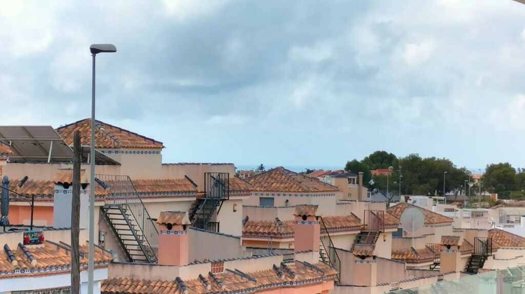 Townhouse Villamartin Alicante - image 16
