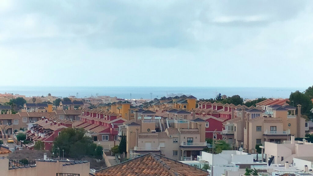 Townhouse Villamartin Alicante - image 17