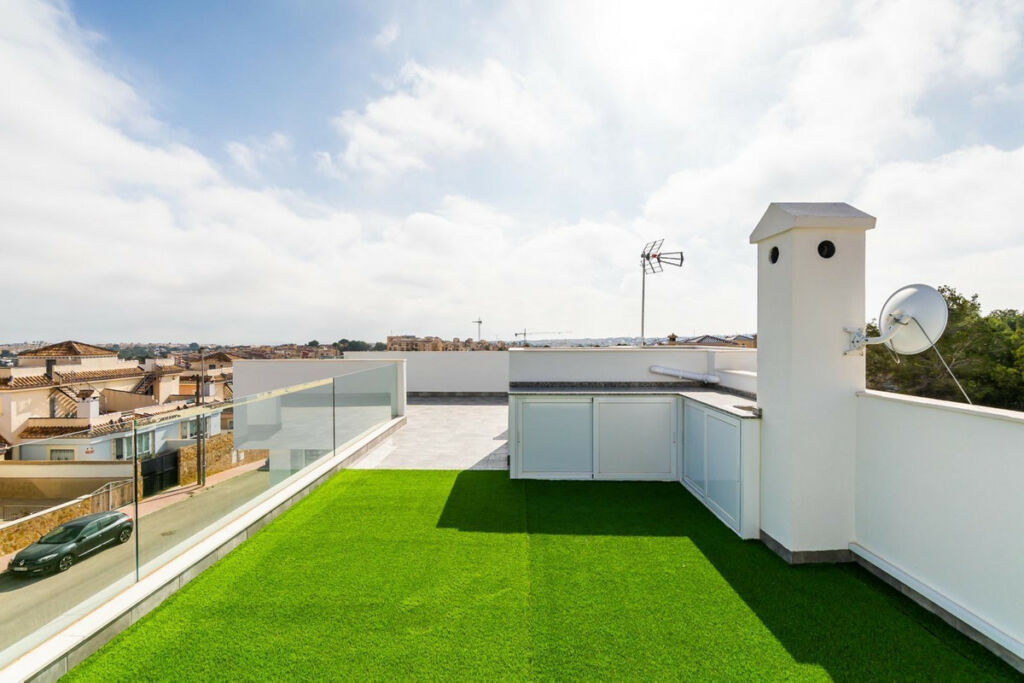 Detached Villa Villamartin Alicante - image 18