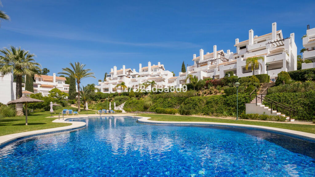 Middle Floor Apartment Los Monteros Málaga - image 19